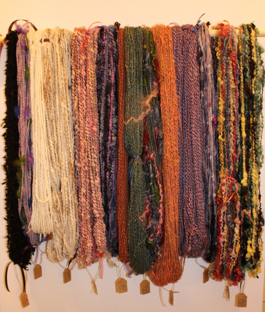 Art Yarn - Handgesponnene Wolle